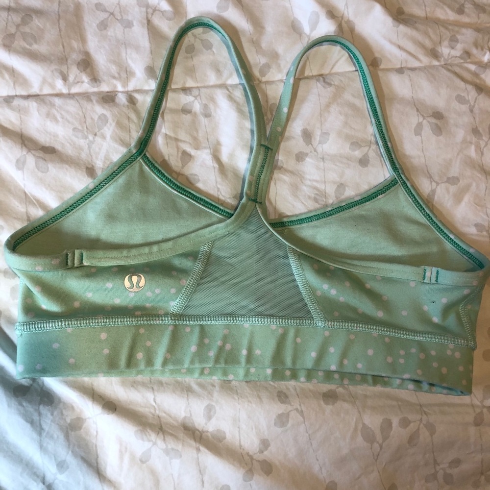 Lululemon (Size 2) sports bra